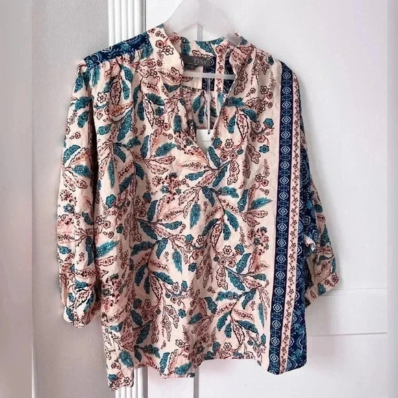 Tysa GO EVERYWHERE Top COLOR: AWAKINING NEW WITH TAG - Picture 4 of 5